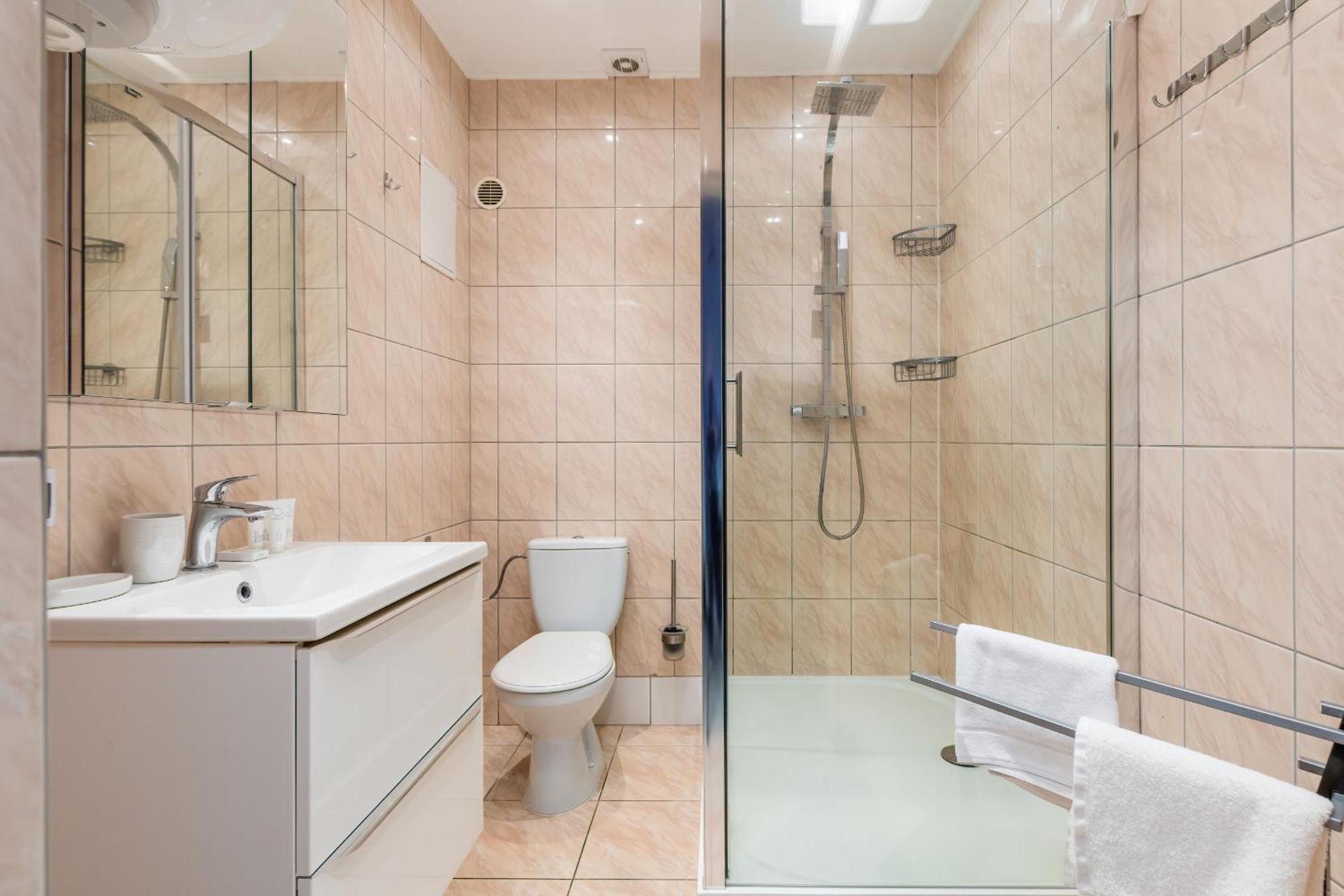 Kolejowa Apartment With A Mezzanine Miedzyzdroje By Noclegi Renters Dış mekan fotoğraf